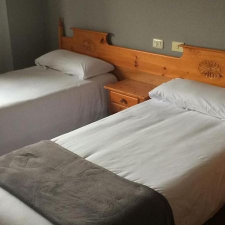Albergue Hostal Telmo Tui Eksteriør bilde