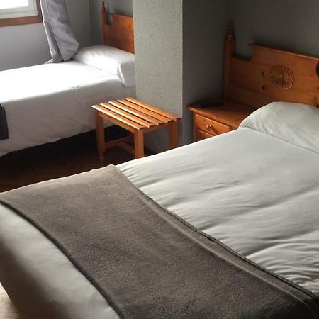 Albergue Hostal Telmo Tui Eksteriør bilde
