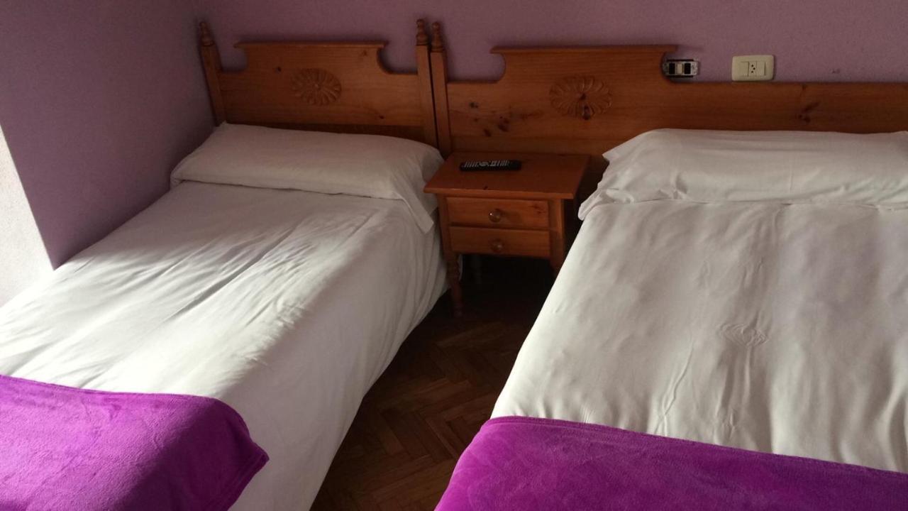 Albergue Hostal Telmo Tui Eksteriør bilde