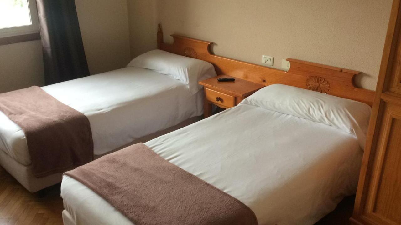 Albergue Hostal Telmo Tui Eksteriør bilde