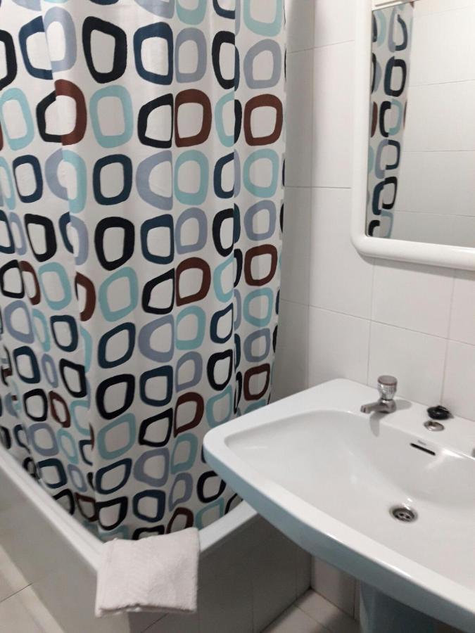 Albergue Hostal Telmo Tui Eksteriør bilde